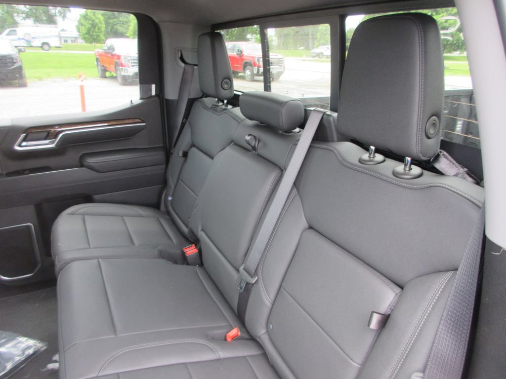 New 2026 GMC Sierra 1500 Elevation w/ Elevation Premium Package AWD/4WD image 17