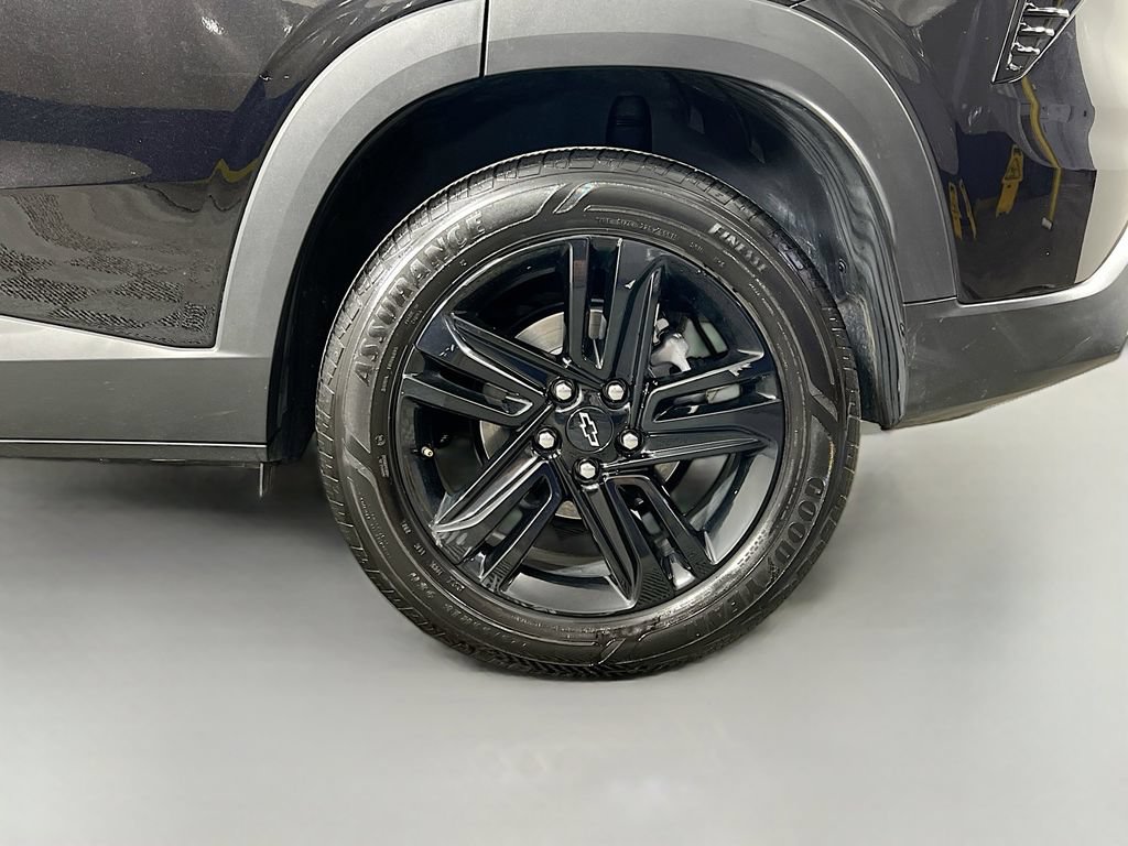 Used 2025 Chevrolet Trax ACTIV w/ Driver Confidence Package FWD image 29