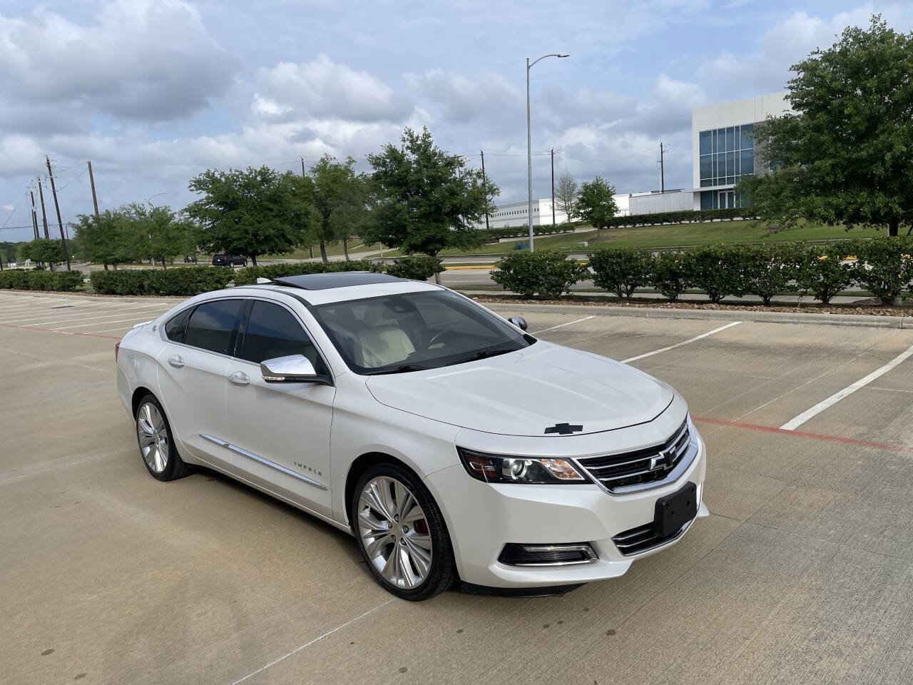 Used 2017 Chevrolet Impala Premier w/ Enhanced Convenience Package image 23