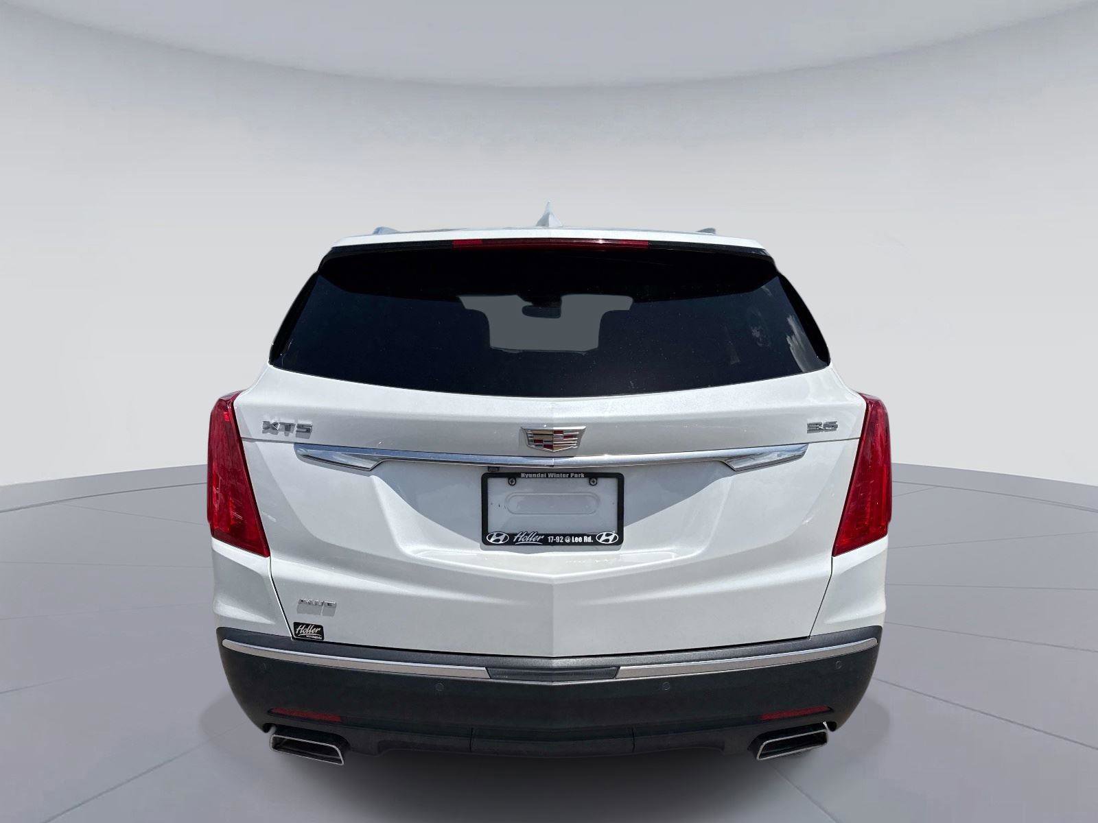 Used 2018 Cadillac XT5 Premium Luxury AWD/4WD image 4