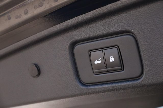 Certified 2025 Nissan Pathfinder SL FWD image 8