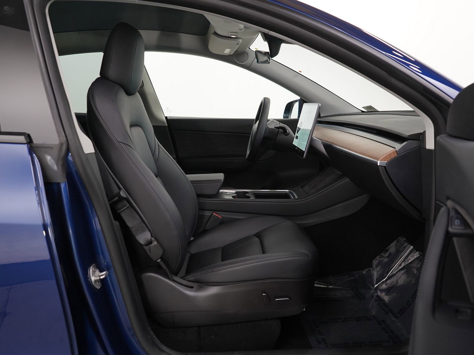 Used 2022 Tesla Model Y Long Range image 11