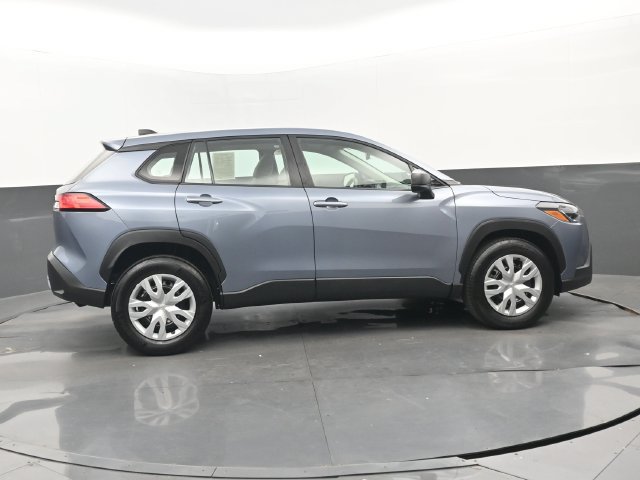 Used 2025 Toyota Corolla Cross L FWD image 2