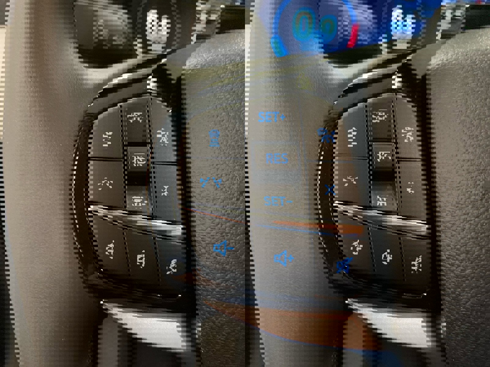 New 2026 Ford Explorer Platinum image 27