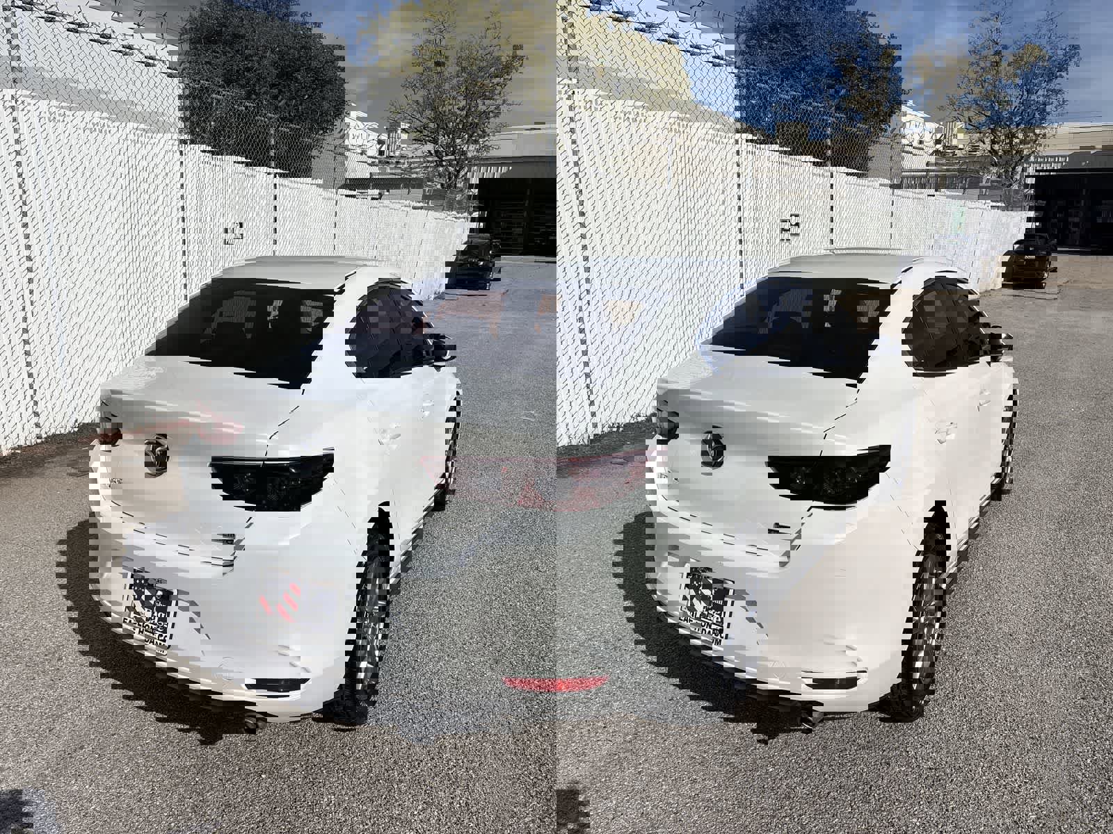 Used 2020 MAZDA MAZDA3 Sedan image 25