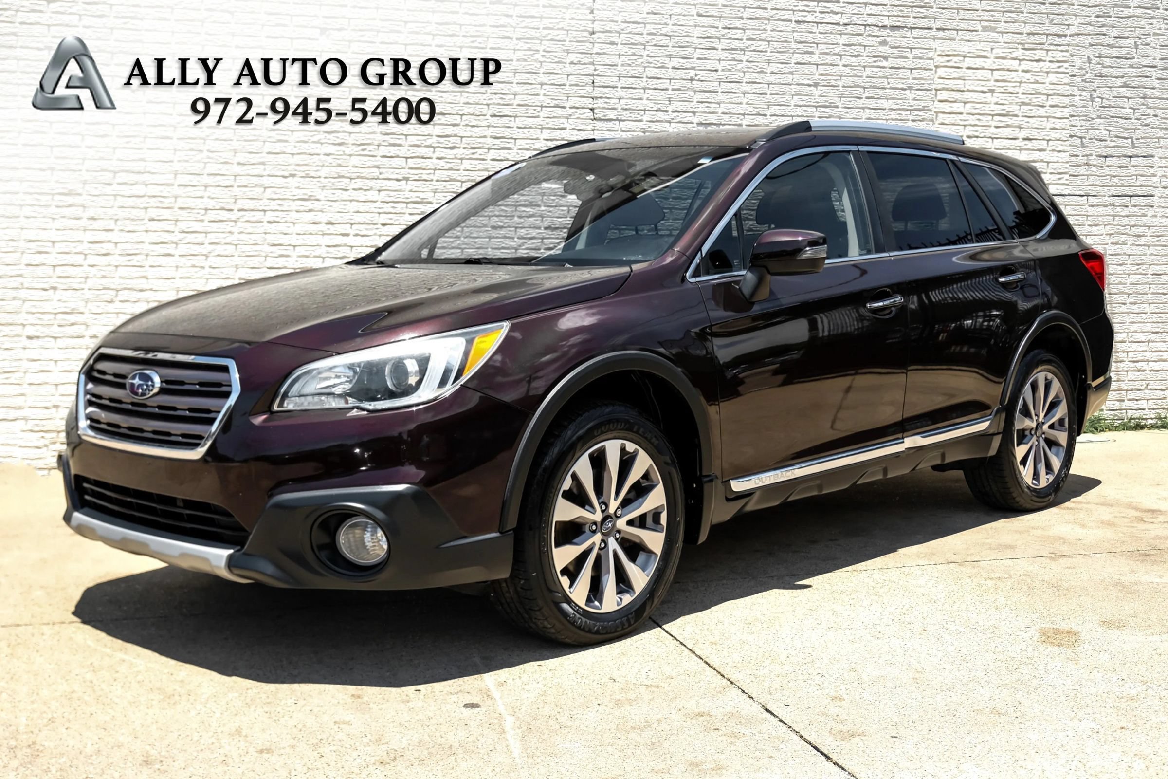 Used 2017 Subaru Outback 2.5i Touring AWD/4WD image 1