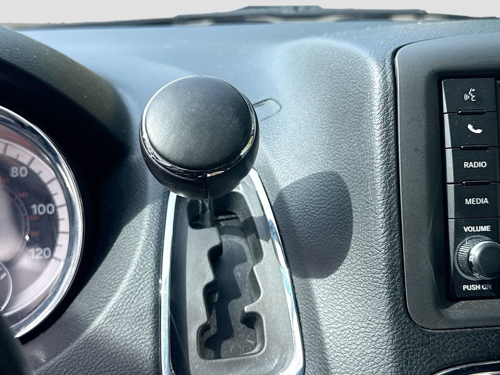 Used 2020 Dodge Grand Caravan SXT image 16