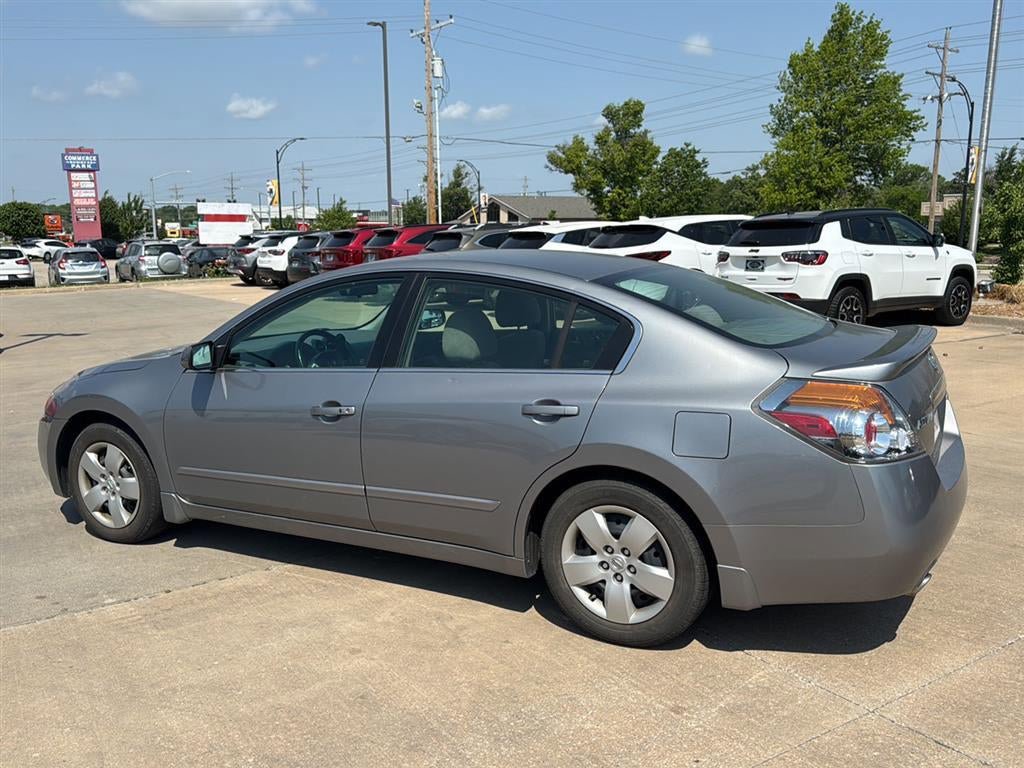 Used 2007 Nissan Altima 2.5 S w/ Technology Pkg FWD image 2