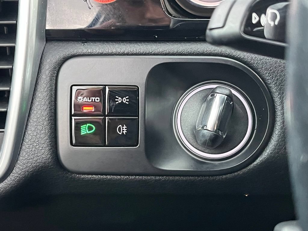 Used 2020 Porsche Cayenne AWD/4WD image 35