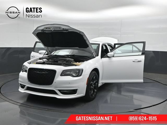 Used 2022 Chrysler 300 Touring L w/ Popular Equipment Group AWD/4WD image 59