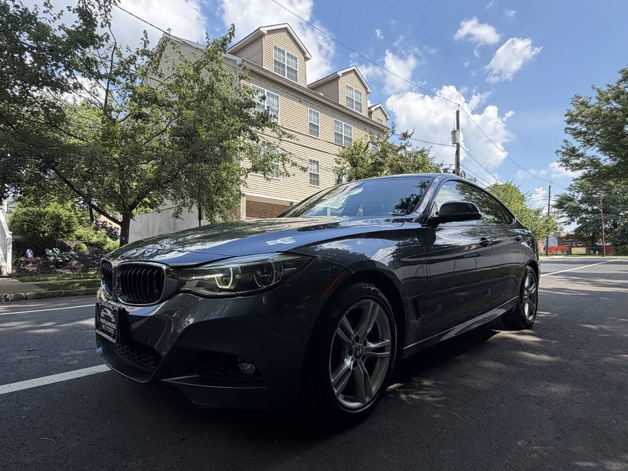 Used 2017 BMW 330i Gran Turismo xDrive AWD/4WD image 2
