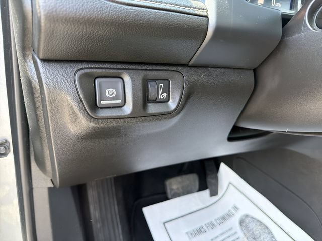 Used 2023 GMC Acadia SLT AWD/4WD image 17