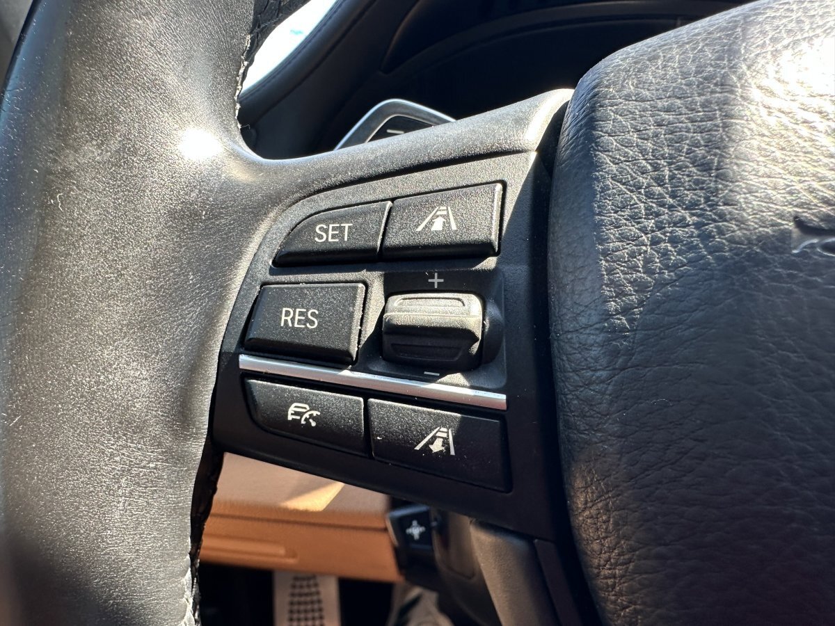 Used 2014 BMW 750Li RWD image 39