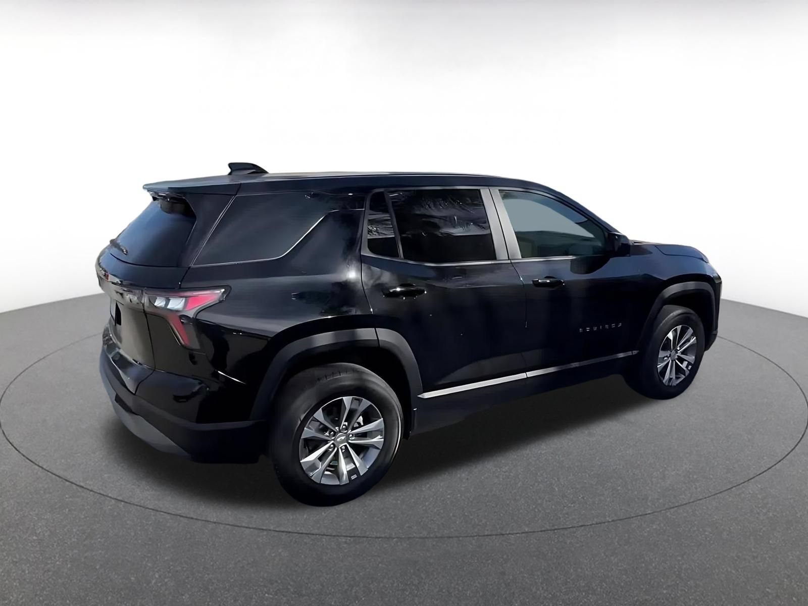 Used 2025 Chevrolet Equinox LT FWD image 15