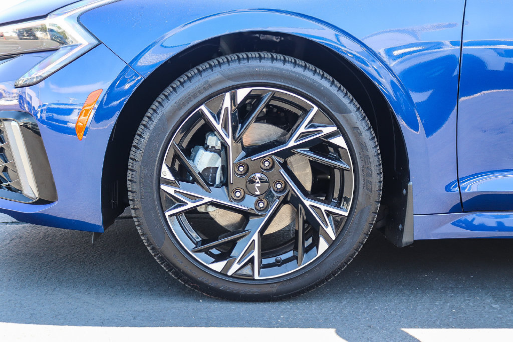 Used 2025 Kia K5 GT-Line w/ GT-Line Premium Package FWD image 10