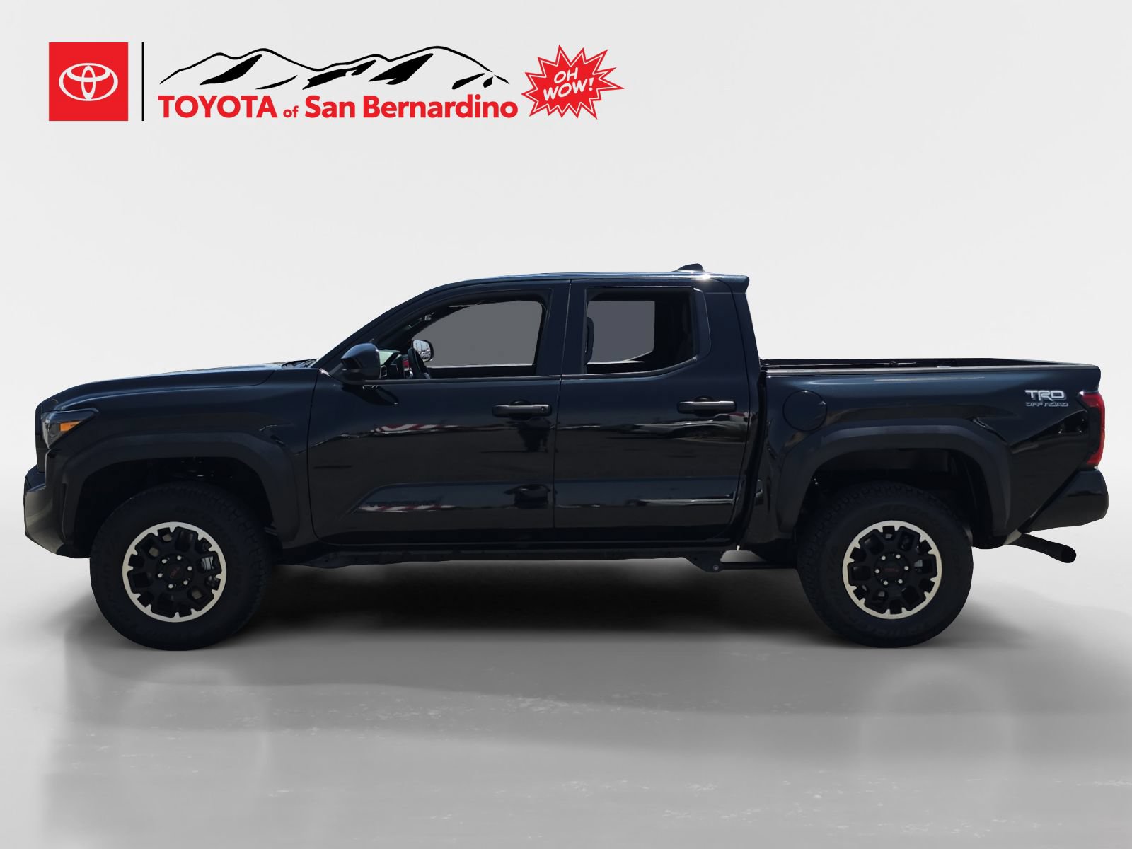 Certified 2025 Toyota Tacoma TRD Off-Road AWD/4WD image 2