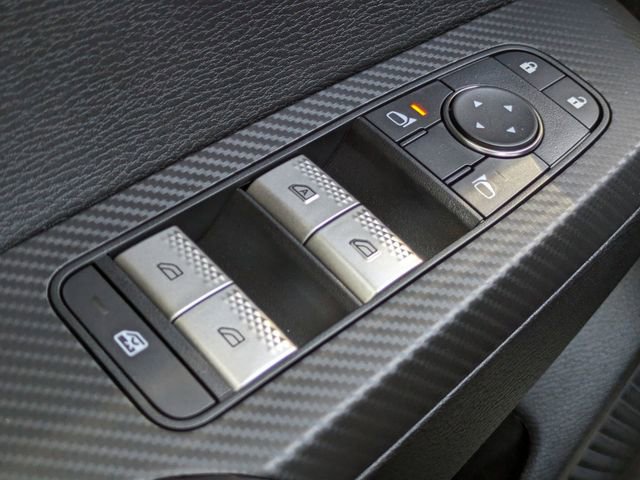 New 2025 Mitsubishi Outlander ES image 23