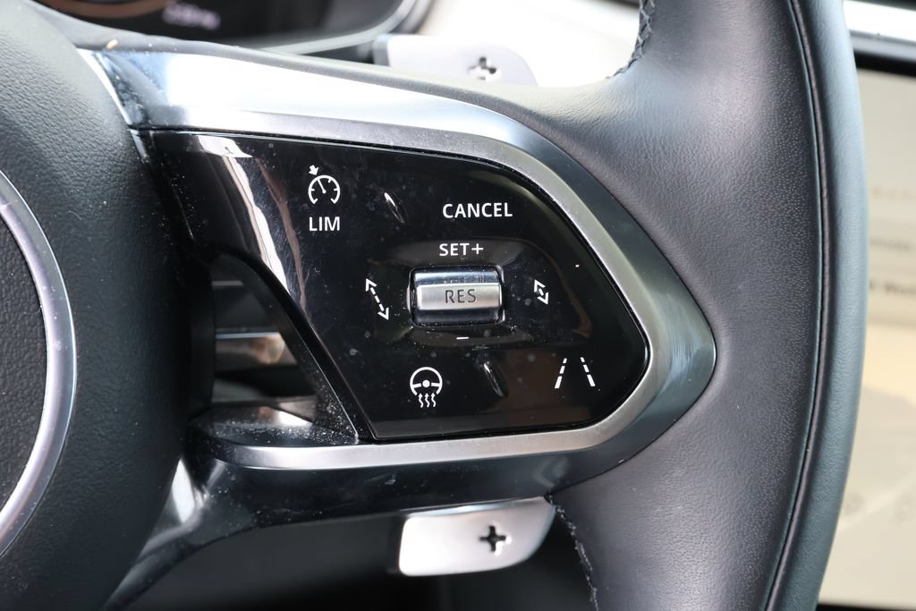 Used 2025 Jaguar F-PACE R-Dynamic S AWD/4WD image 17