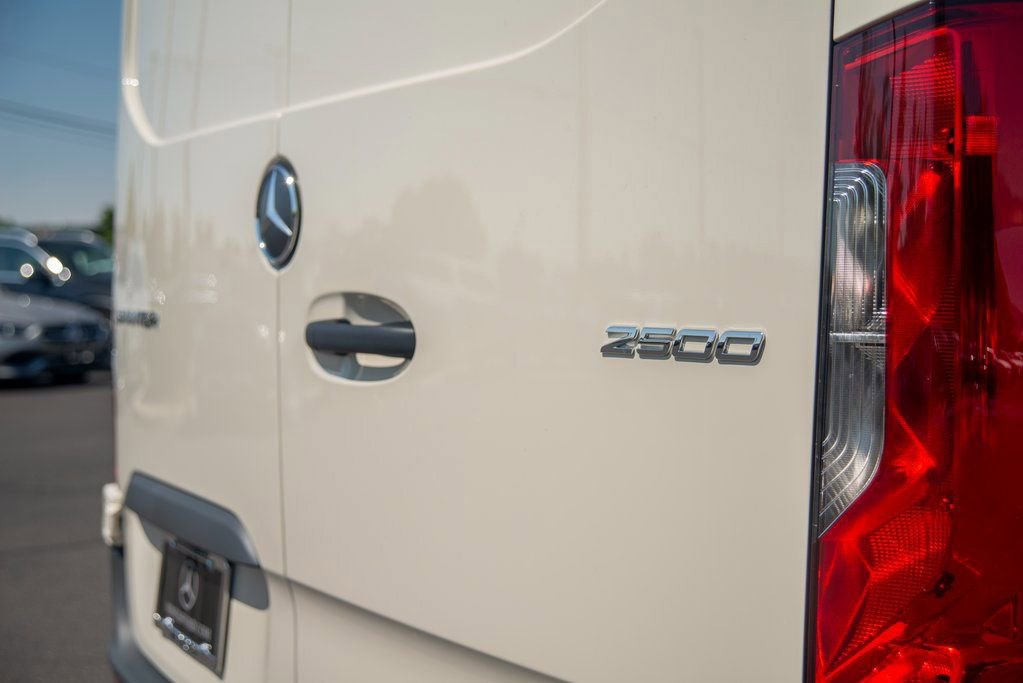 Used 2024 Mercedes-Benz Sprinter 144 Cargo image 16