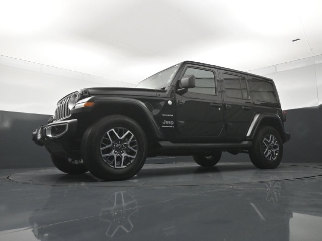 Used 2024 Jeep Wrangler Unlimited Sahara w/ Technology Group AWD/4WD image 20