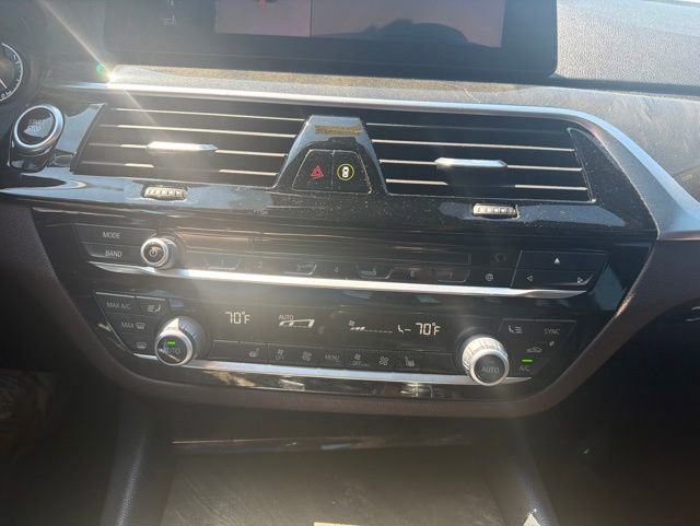 Used 2018 BMW 530e xDrive AWD/4WD image 34