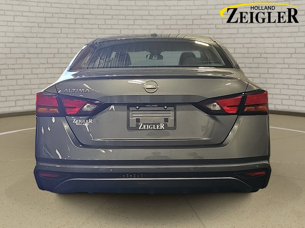 Certified 2025 Nissan Altima 2.5 SV FWD image 6