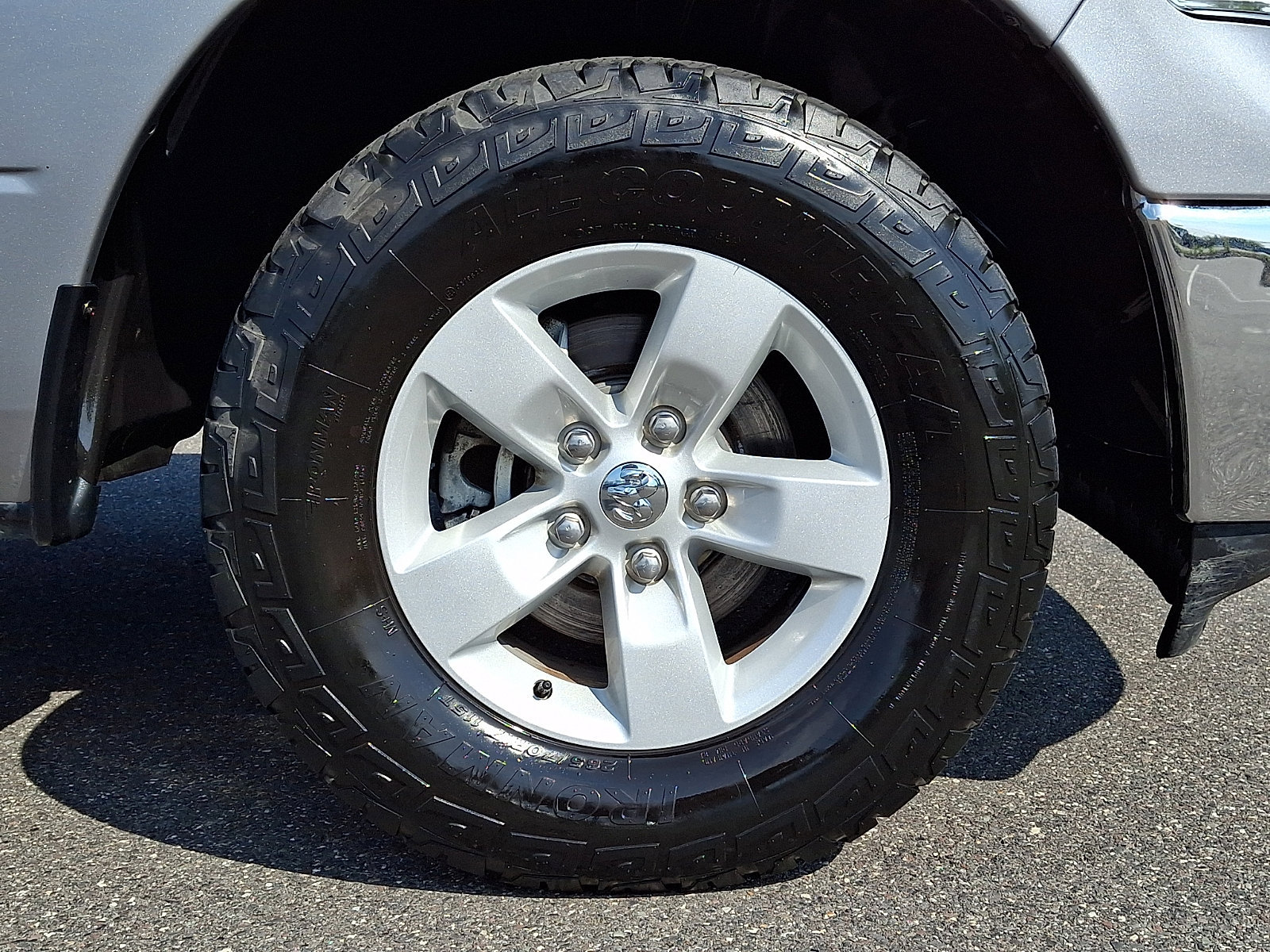 Used 2024 RAM 1500 Classic SLT AWD/4WD image 8