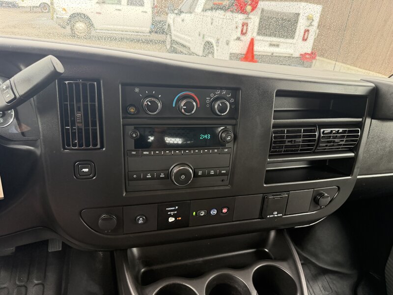 Used 2022 GMC Savana 2500 w/ Chrome Appearance Package RWD image 33