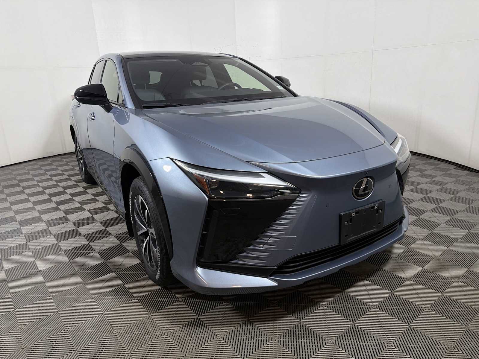 Used 2024 Lexus RZ 300e Premium w/ Accessory Package (Z1) FWD image 2