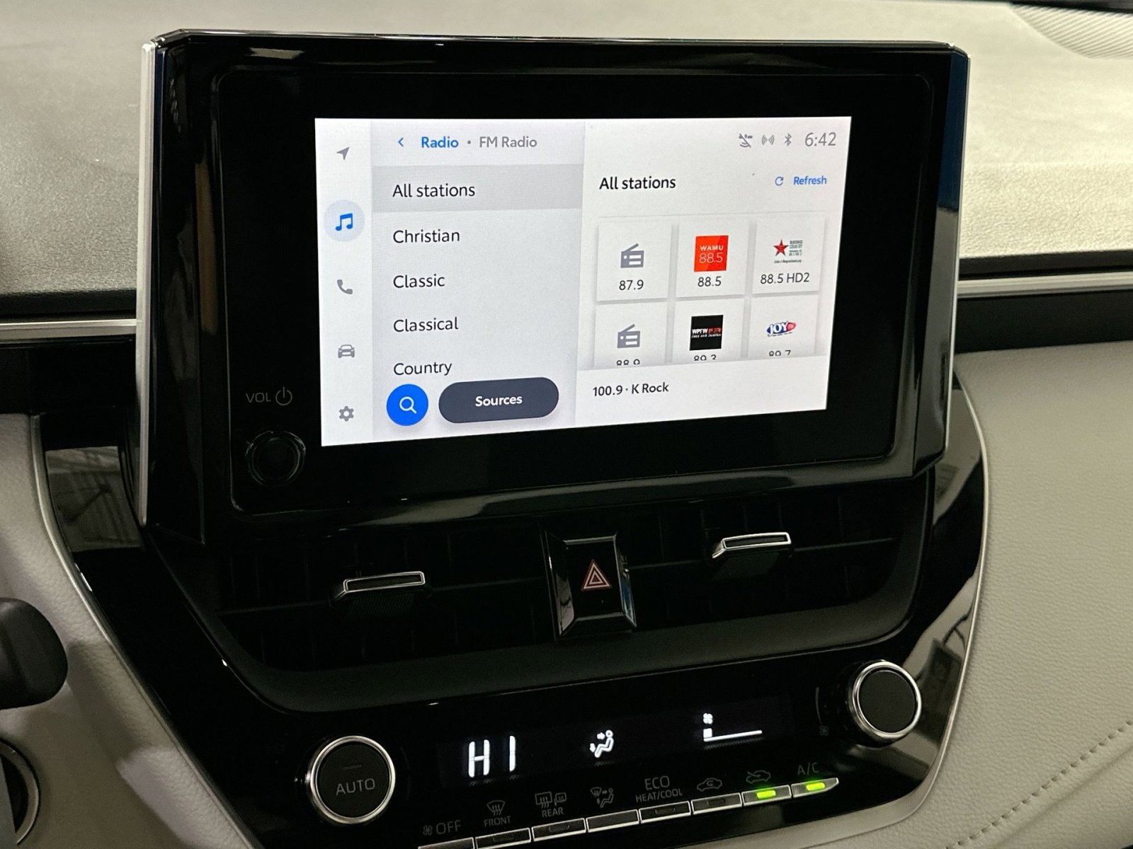 Used 2023 Toyota Corolla SE image 23