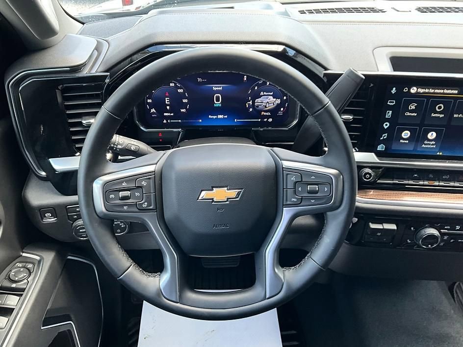 Used 2026 Chevrolet Silverado 1500 LT AWD/4WD image 32