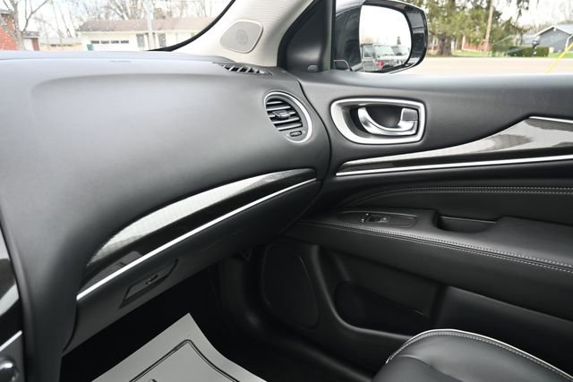 Used 2019 INFINITI QX60 Luxe w/ Essential Package image 30