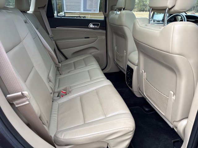 Used 2017 Jeep Grand Cherokee Limited w/ Luxury Group II image 11