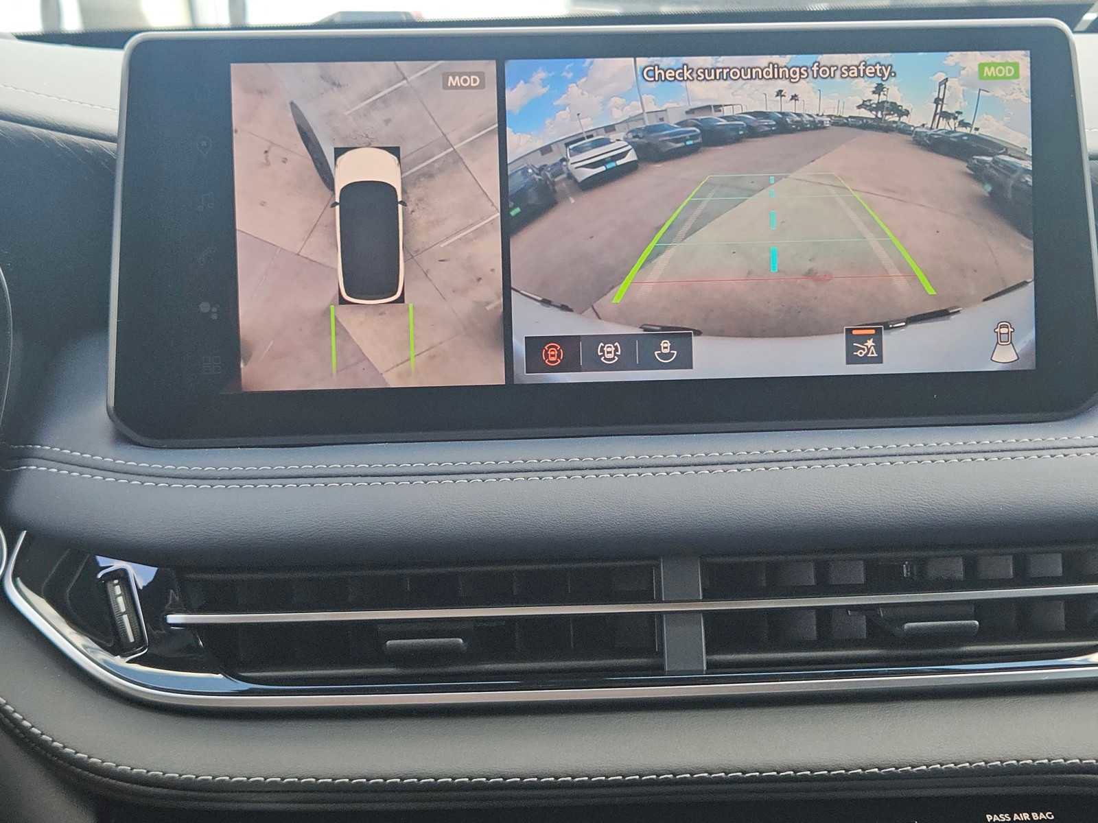 New 2026 INFINITI QX60 Luxe w/ Dark Cargo Package image 21