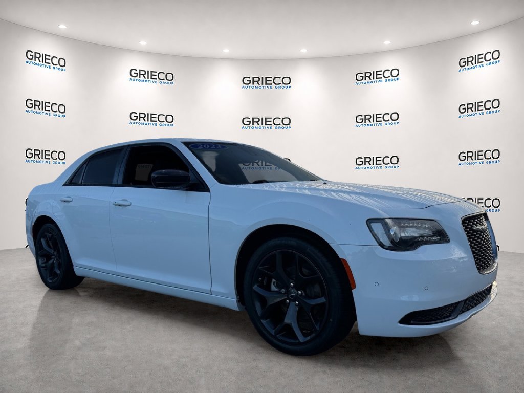 Used 2023 Chrysler 300 Touring w/ Safetytec Plus Group