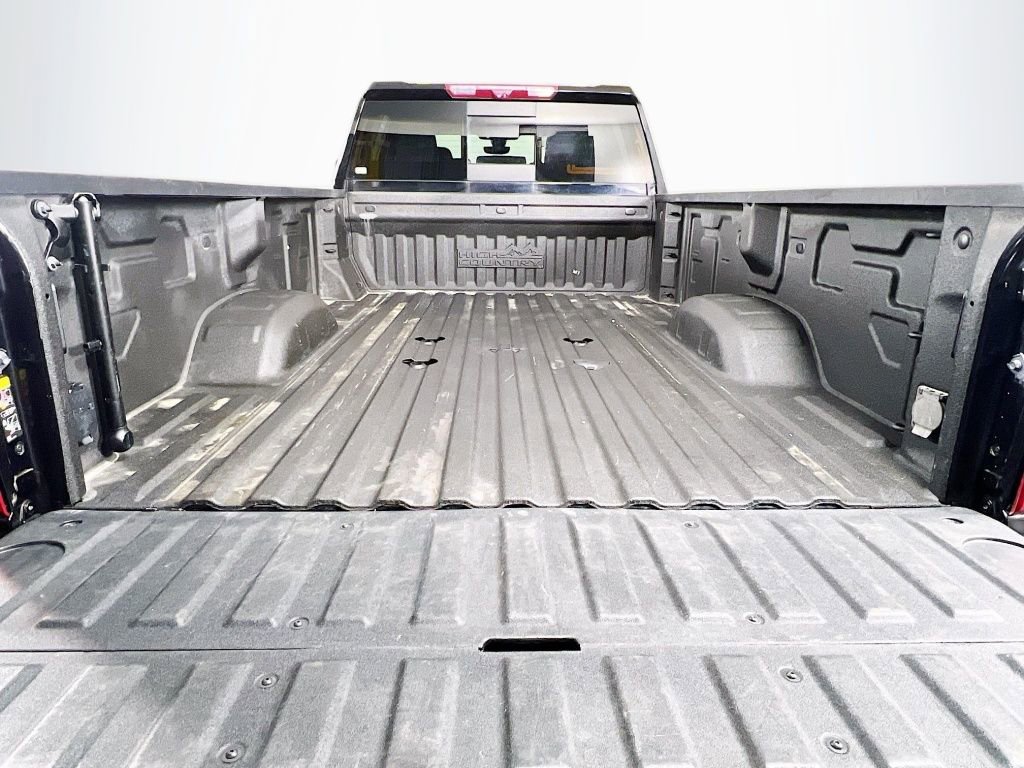 Certified 2022 Chevrolet Silverado 2500 High Country w/ LPO, Dark Essentials Package image 28