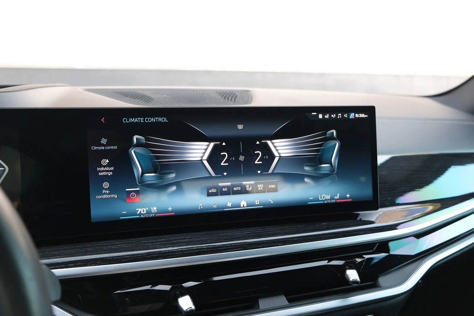 Used 2024 BMW X5 M60i w/ Executive Package image 39