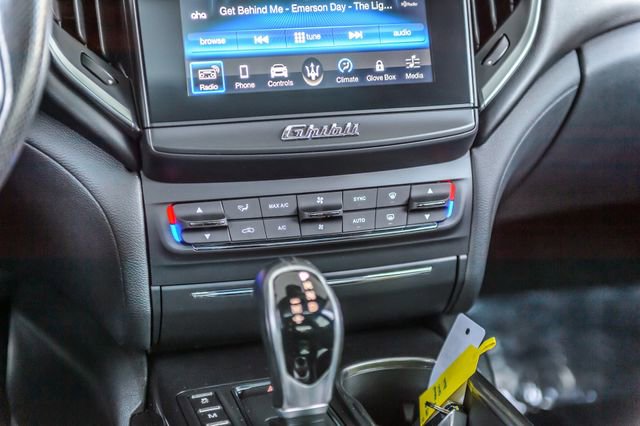 Used 2018 Maserati Ghibli GranSport image 31