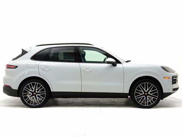 Certified 2025 Porsche Cayenne image 31