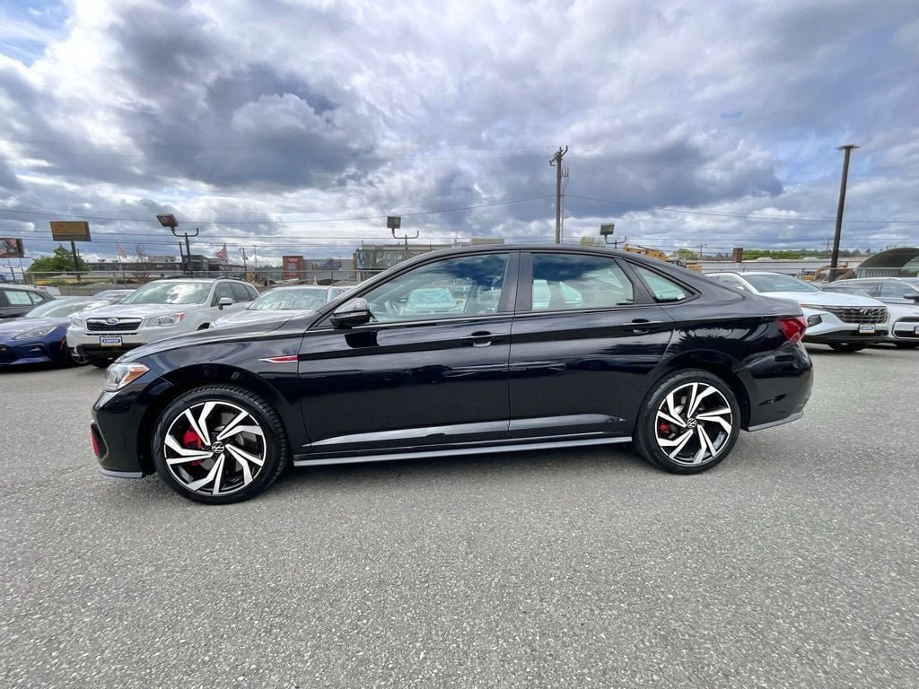 Used 2022 Volkswagen Jetta GLI Autobahn FWD image 5