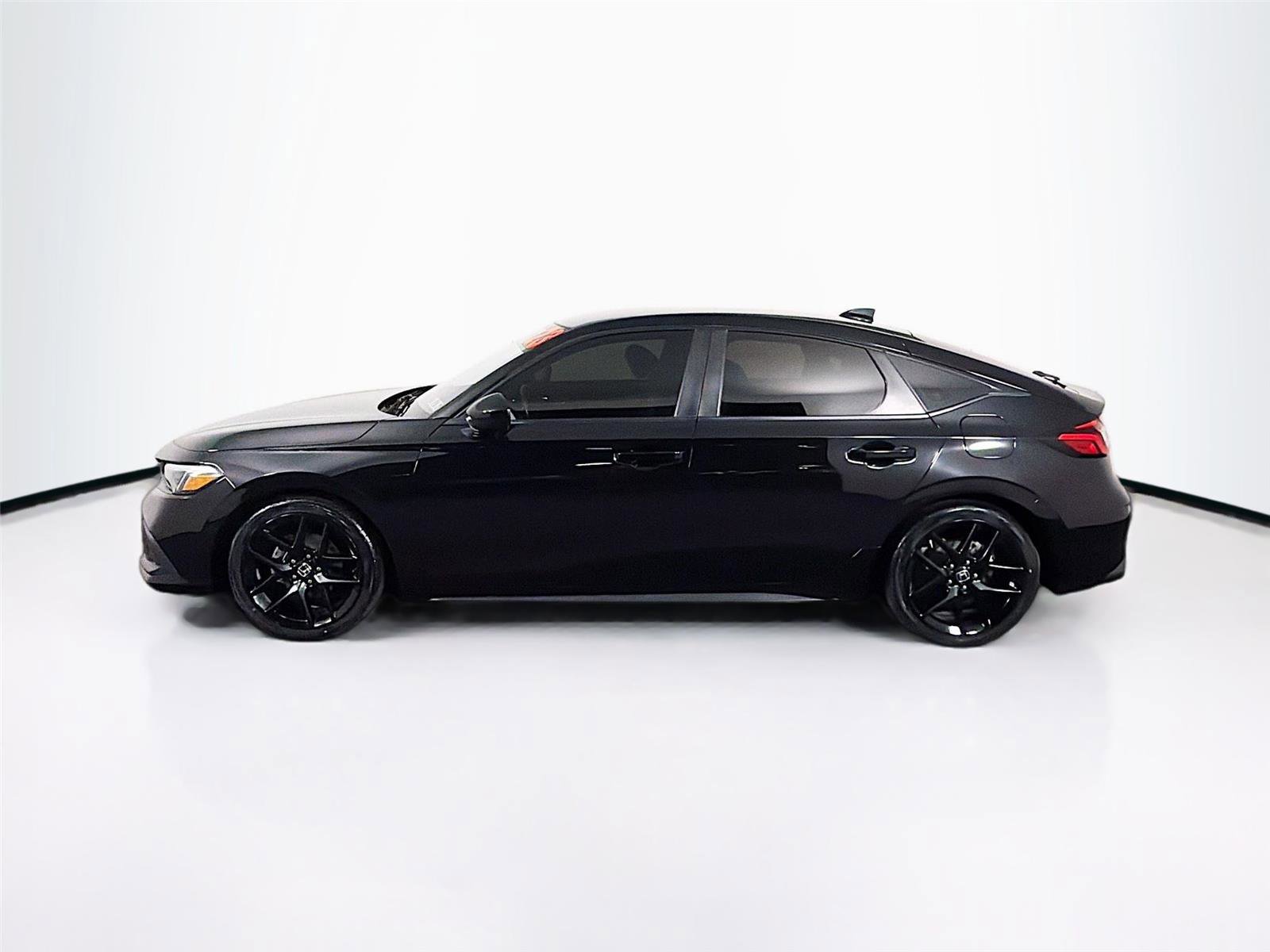 Used 2023 Honda Civic Sport image 4