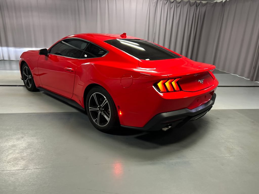 Used 2024 Ford Mustang Coupe RWD image 5
