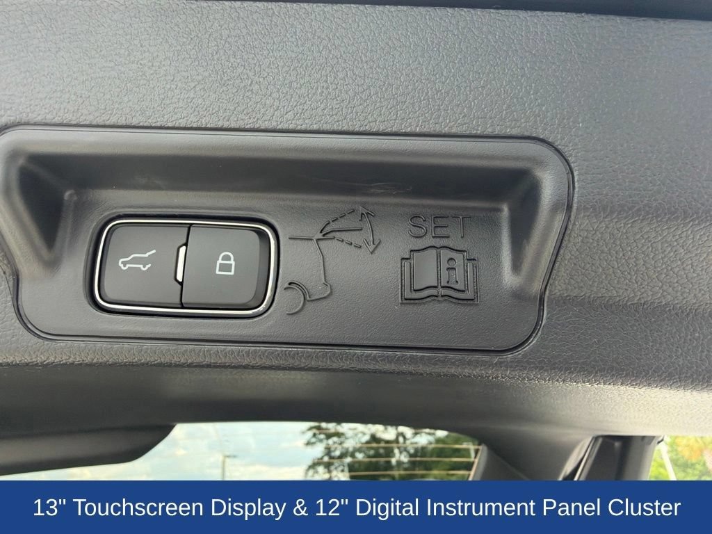 Used 2026 Ford Explorer ST-Line RWD image 11