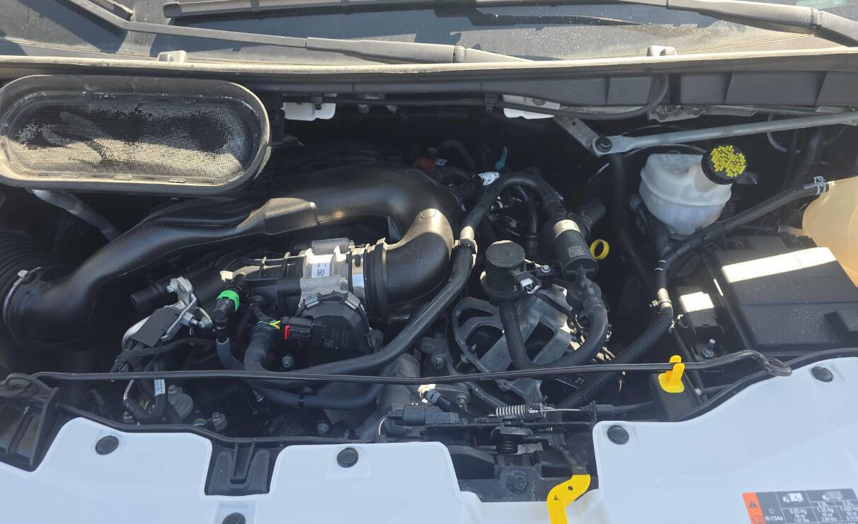 Used 2022 Ford Transit 250 148 High Roof Extended image 8