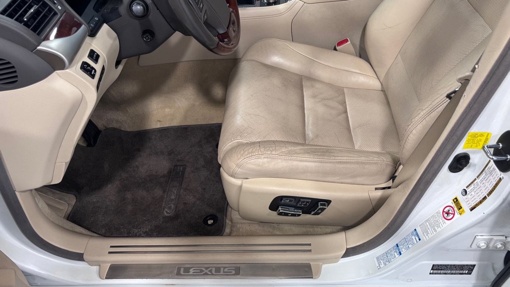 Used 2015 Lexus LS 460 AWD w/ Comfort Package image 11