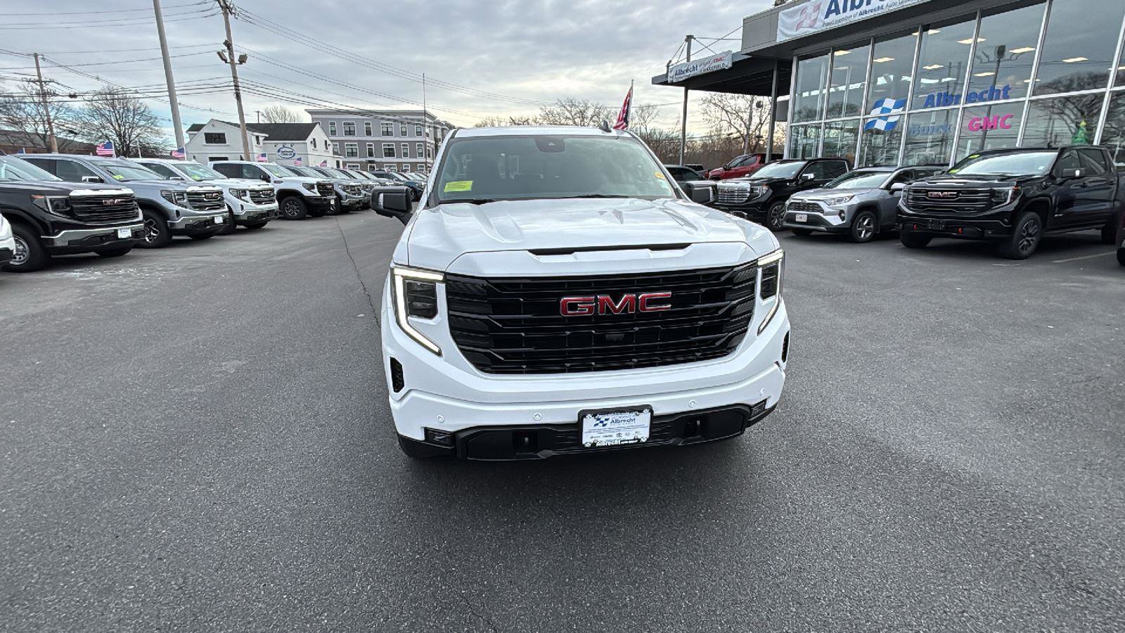 New 2026 GMC Sierra 1500 Elevation image 2
