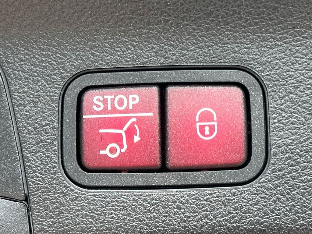 Used 2024 Mercedes-Benz GLS 450 4MATIC image 41