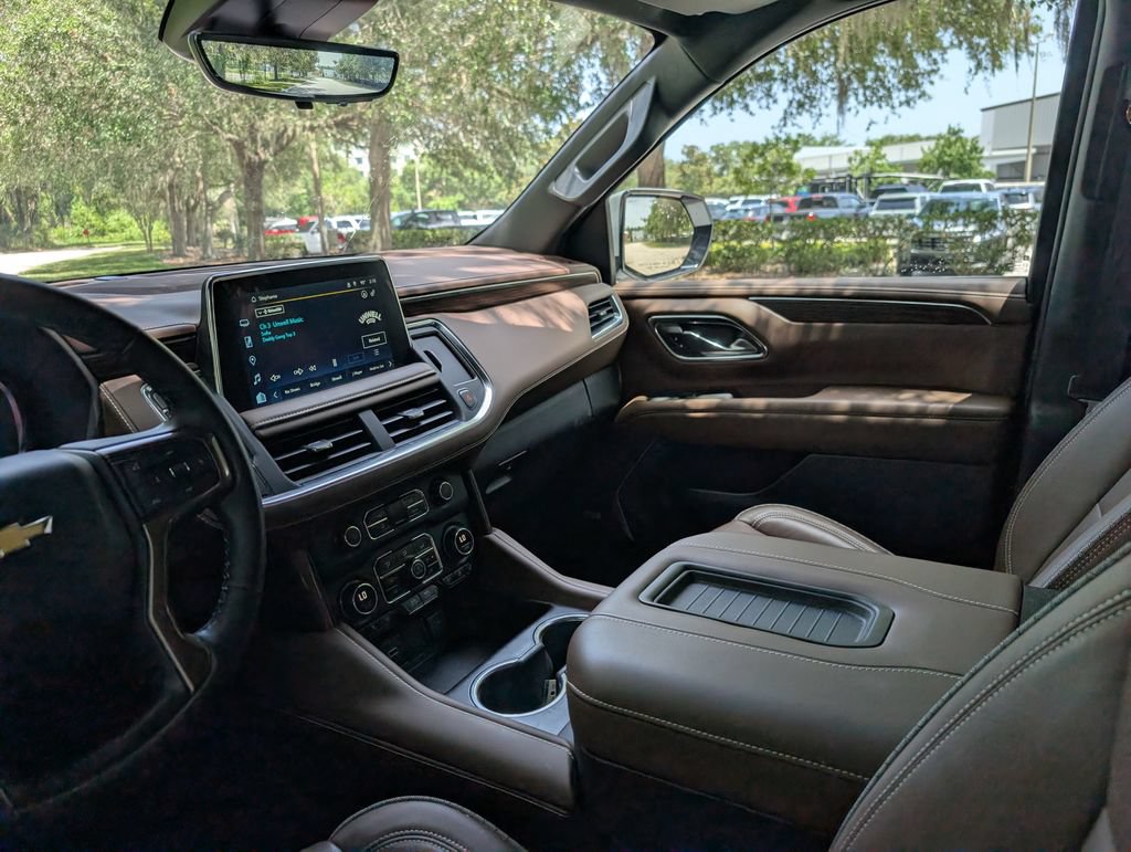 Used 2024 Chevrolet Tahoe High Country AWD/4WD image 17