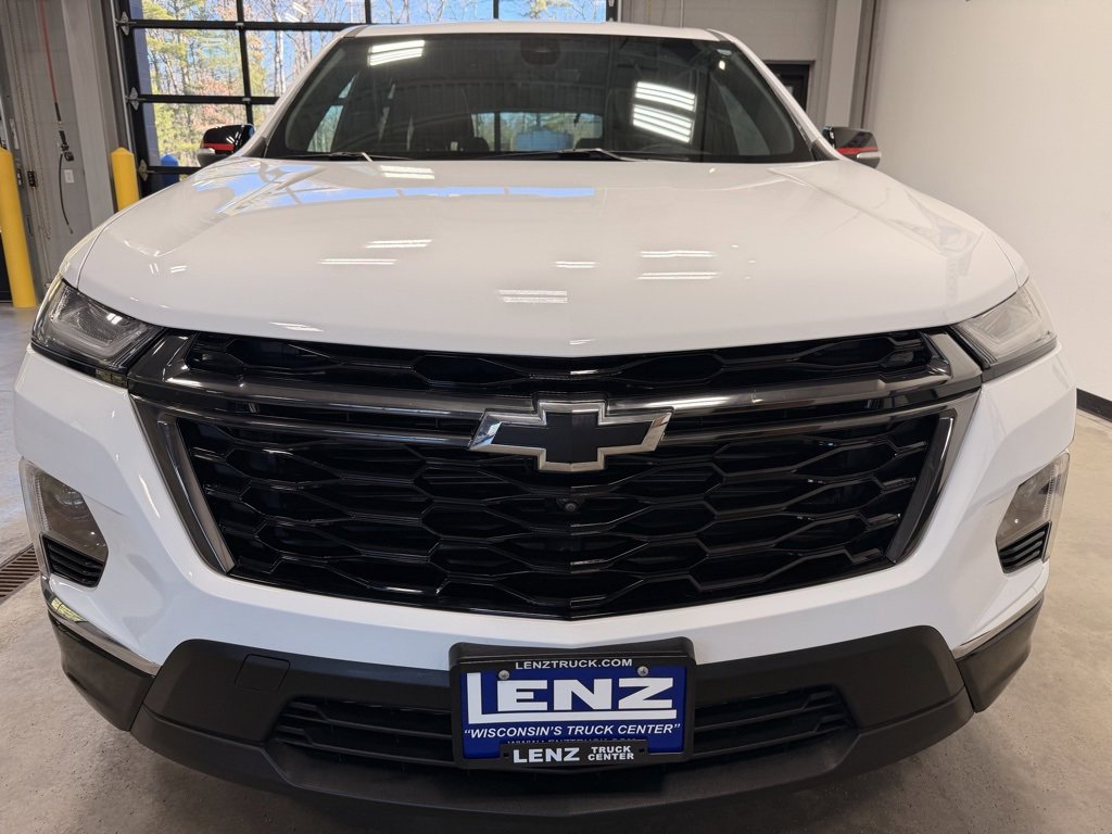 Used 2024 Chevrolet Traverse Premier image 3