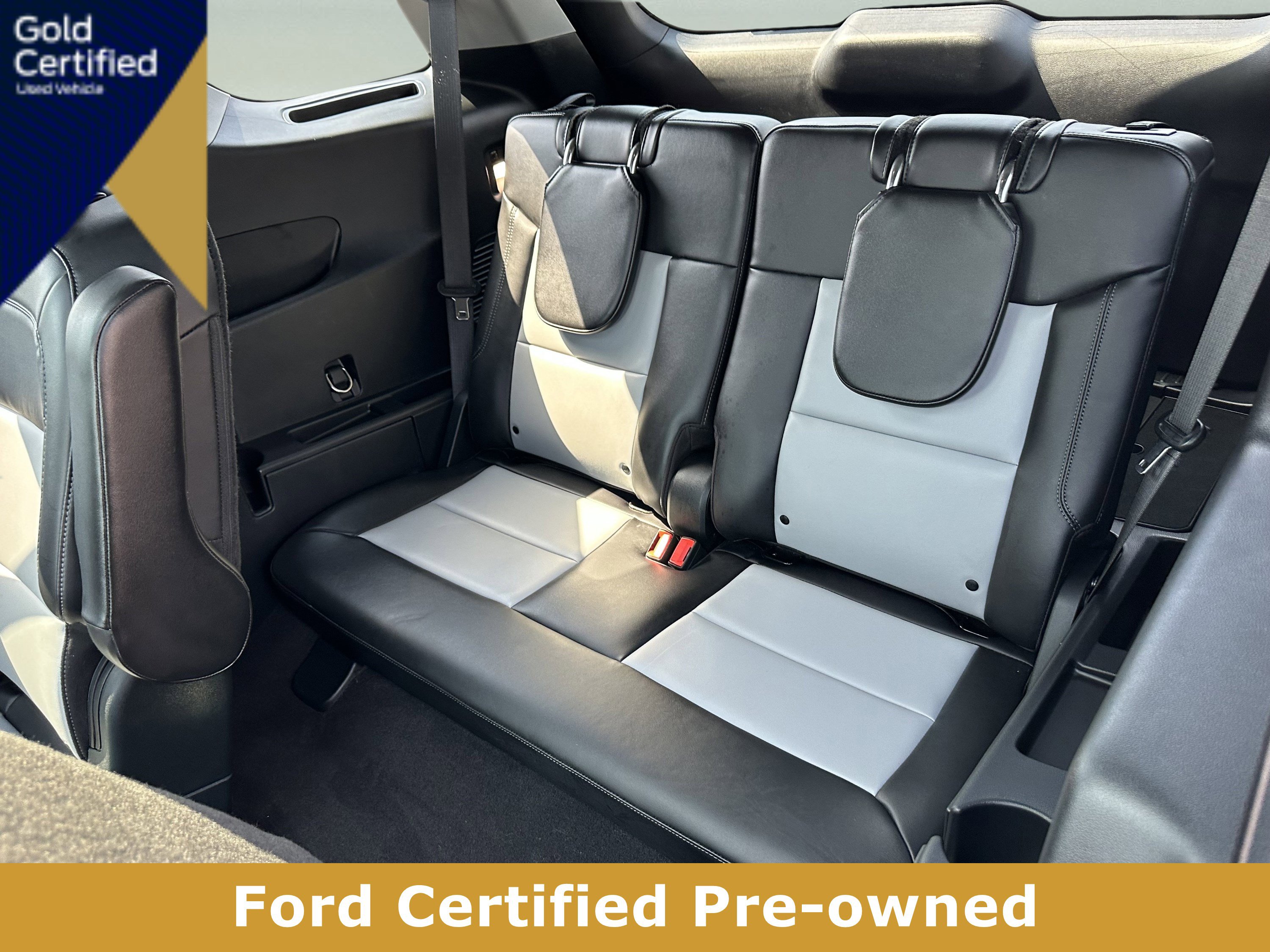 Used 2023 Ford Explorer XLT w/ Equipment Group 202A image 11